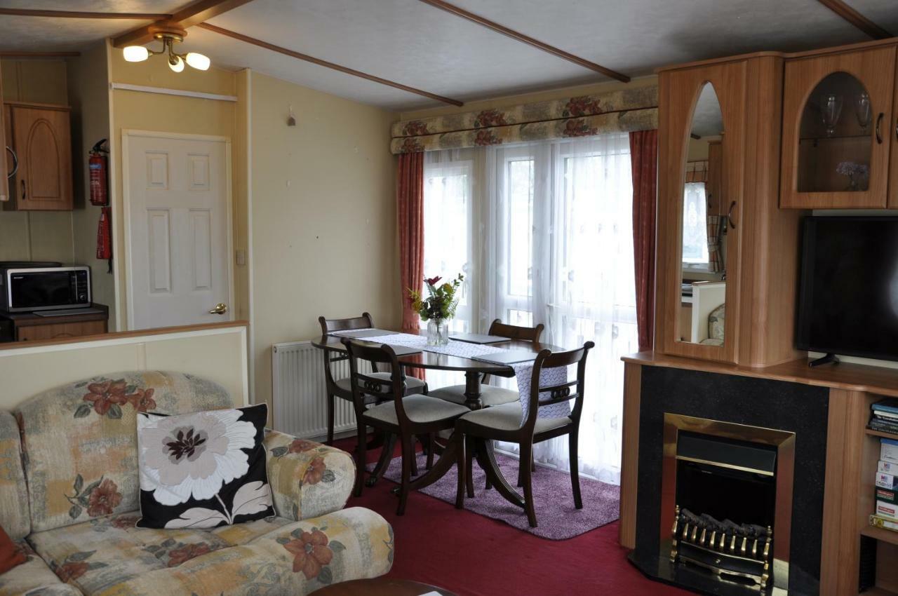 Caravan 8 Berth With Private Fishing Lincoln Exterior photo